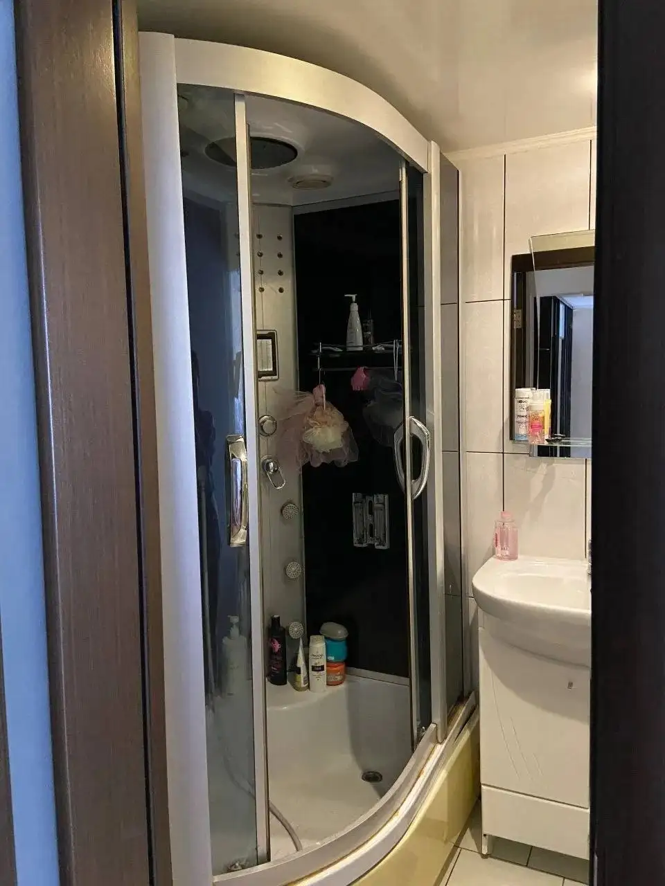 Срочно сдается 2 комнатная у метро Калужская - Аренда квартир (Недвижимость) в Москва