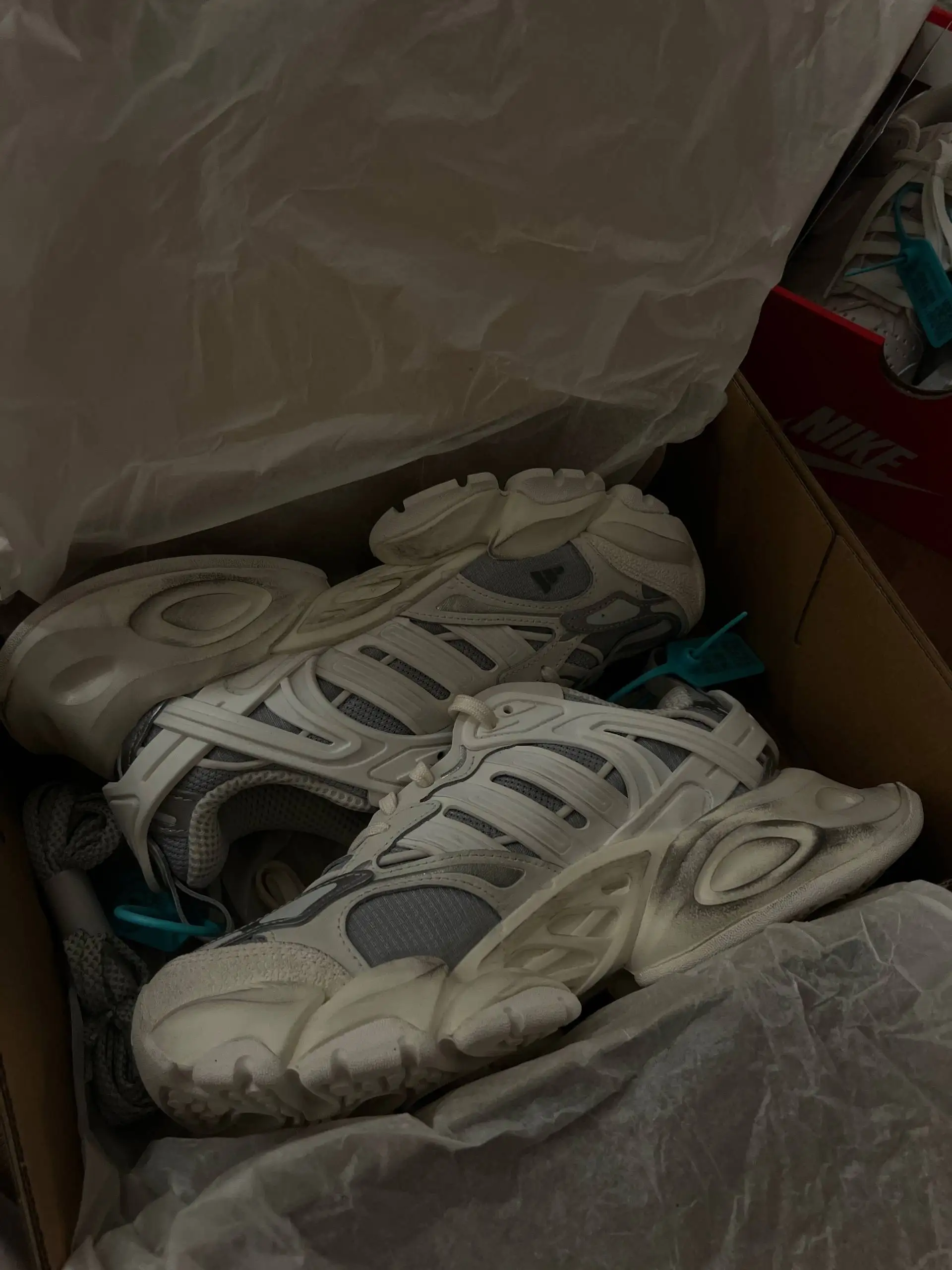 Кроссовки adidas XLG RUNNER DELUXE - Кроссовки (Одежда) в Москва