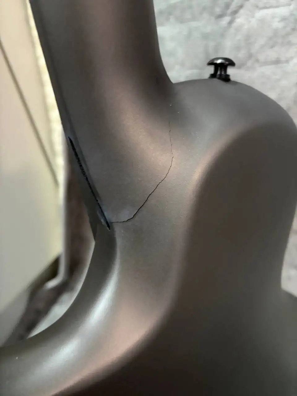 Новая повредили при перевозке - Барахолка в Москва