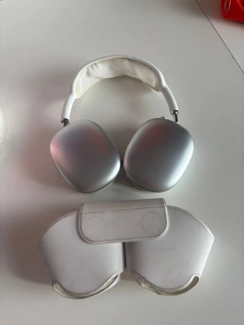 Протеин и наушники - Барахолка в Москва