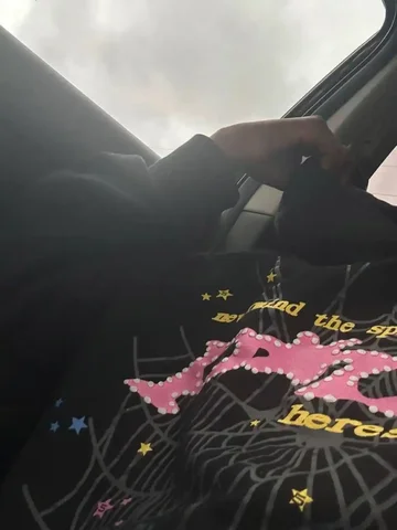 Магазин одежды GlowWear с оптом и розницей - частное объявление в Новый Уренгой