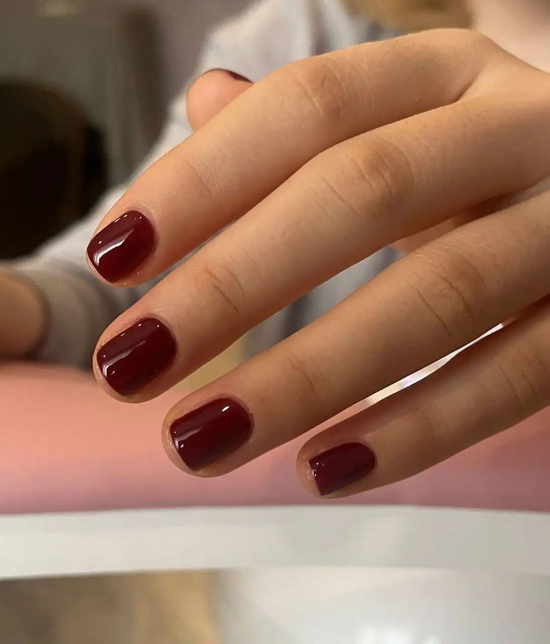 Маникюр на дому перед Новым годом