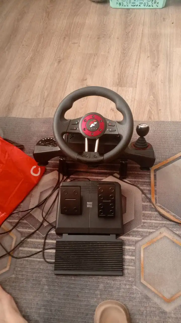 Продам игровой руль в хорошем состоянии - Игровые аксессуары (Электроника) в Ярославль