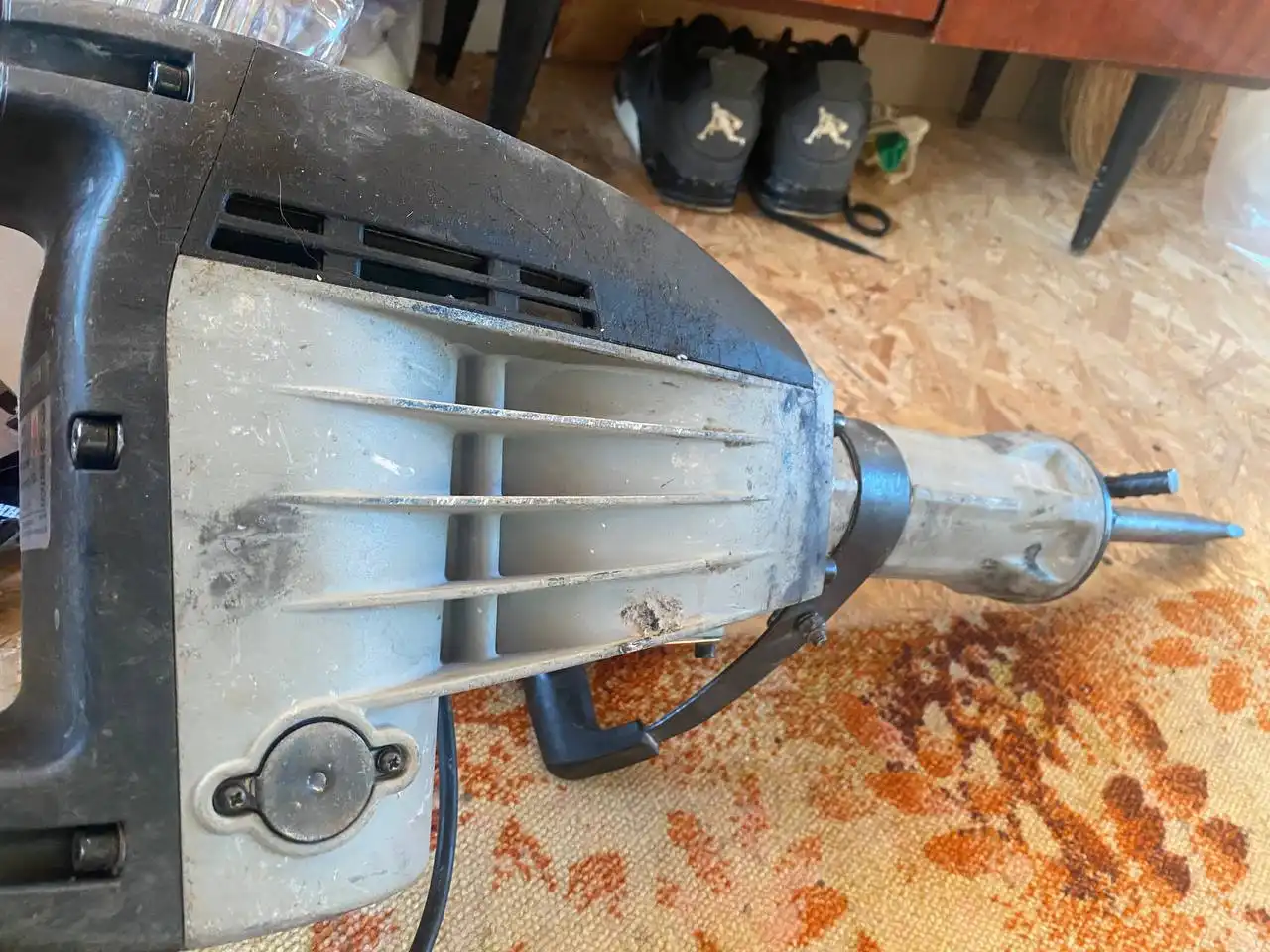 Продам отбойный молоток работает как новый - Барахолка в Ярославль