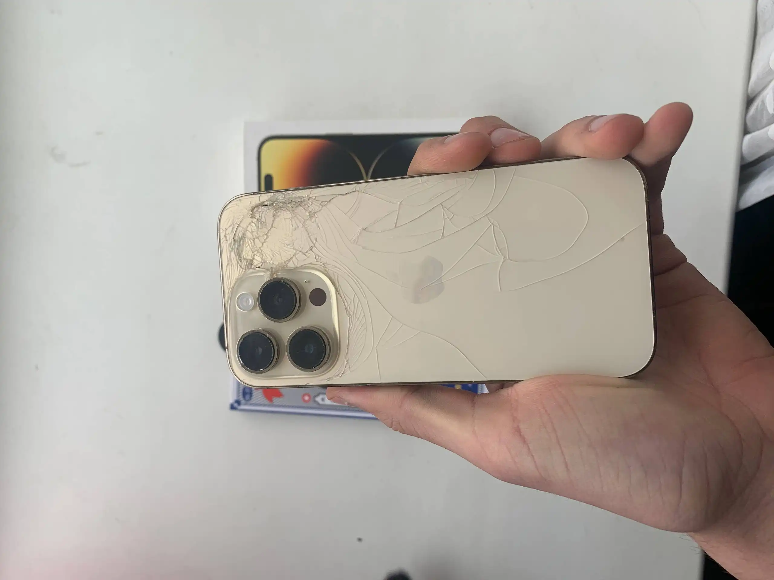 Айфон 14 Про 128гб с повреждениями - Телефоны (Электроника) в Ярославль