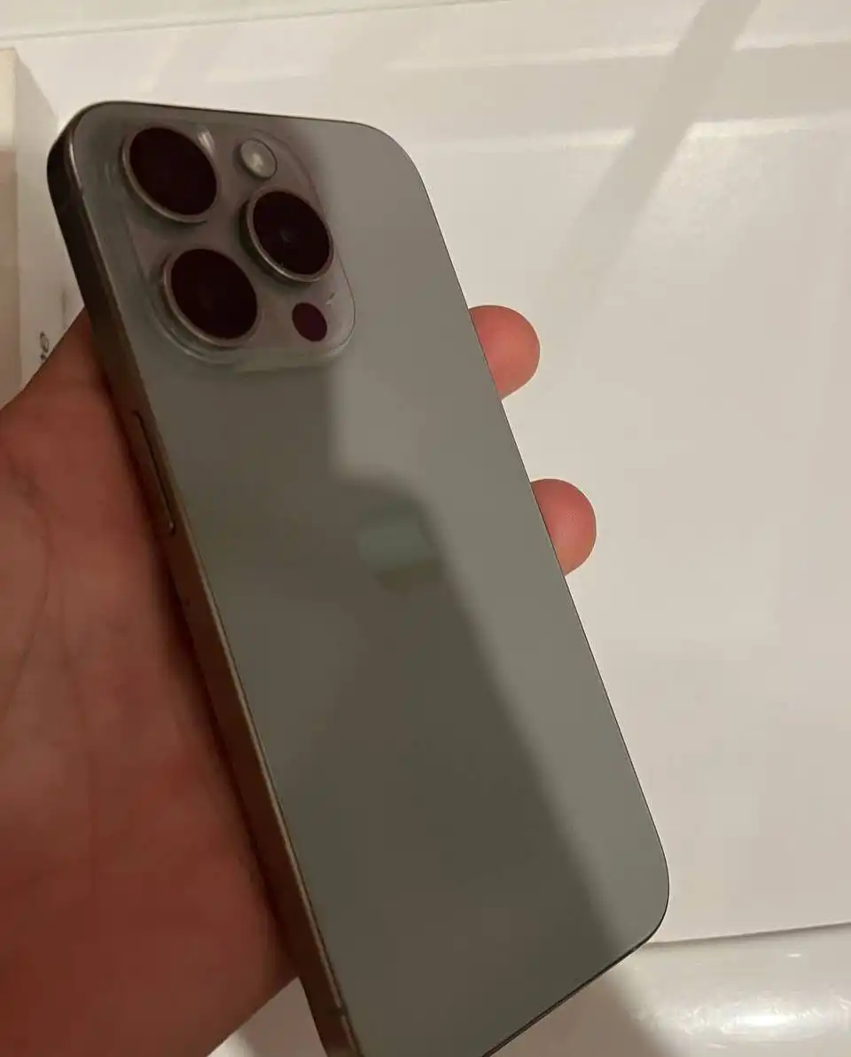 Продажа iPhone 15 Pro 128 ГБ - Смартфоны (Электроника) в Ярославль