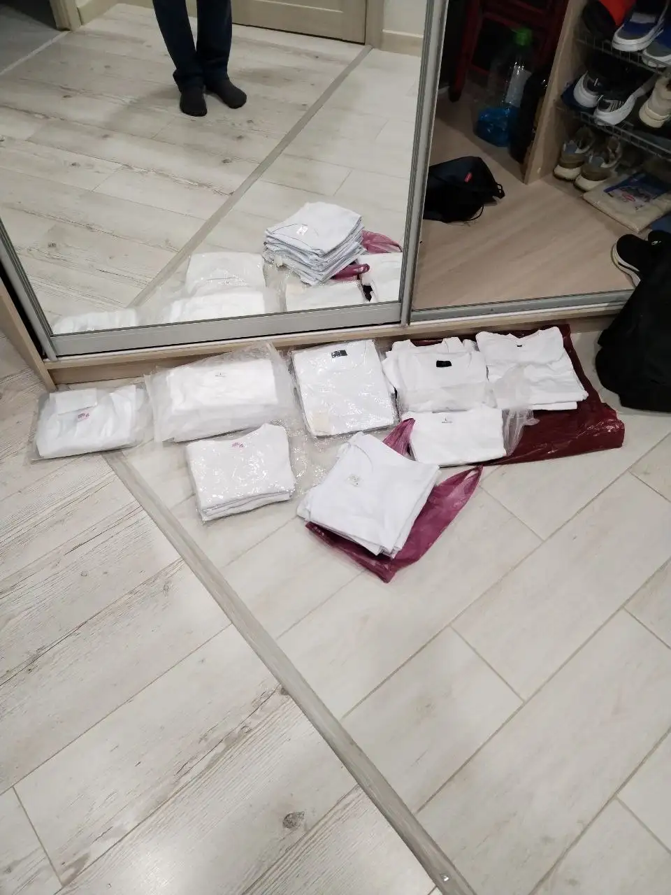 Продам футболки - Футболки (Одежда) в Ярославль