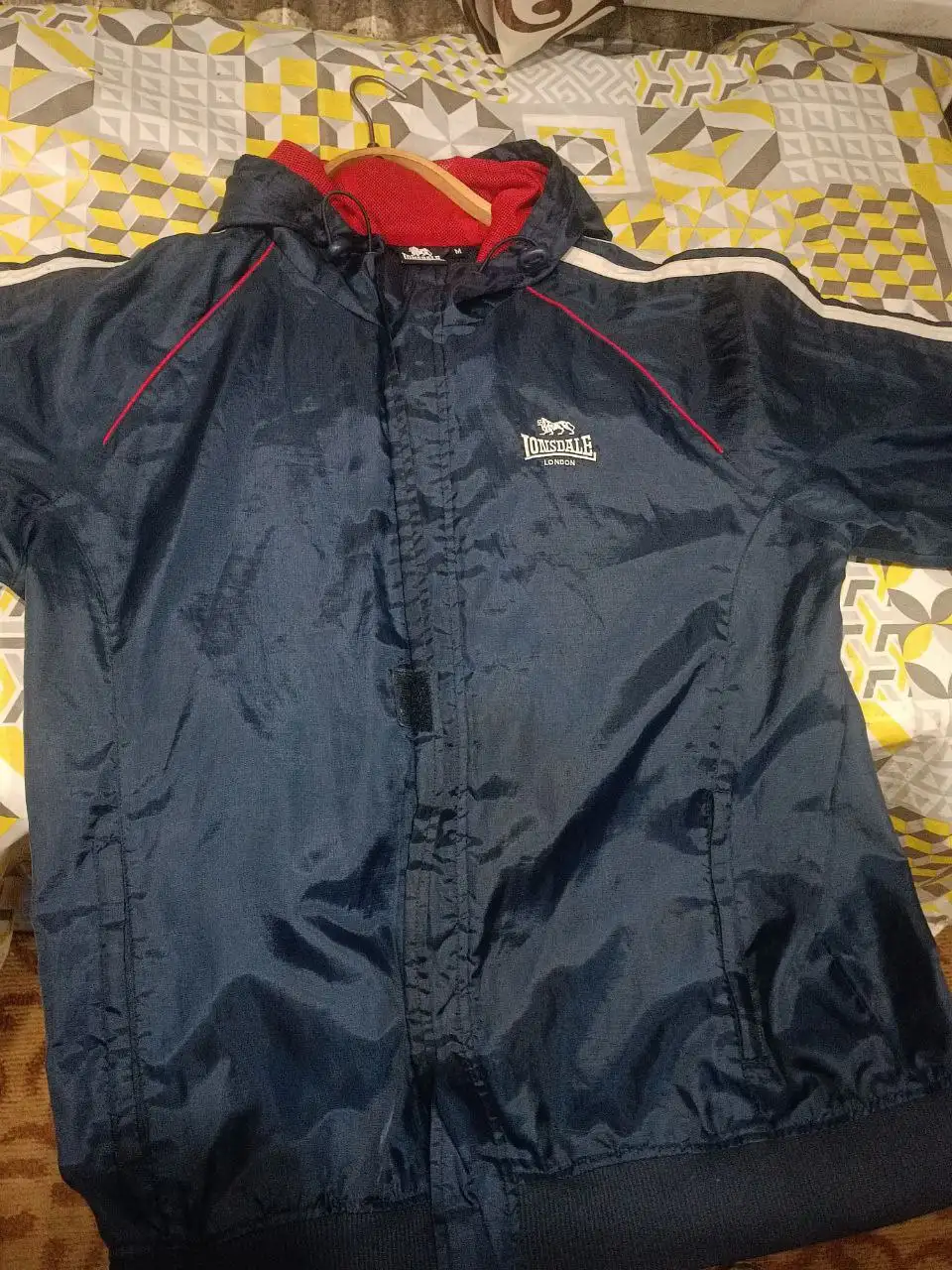 Продажа куртки LONSDALE размер М - Верхняя одежда (Одежда) в Ярославль