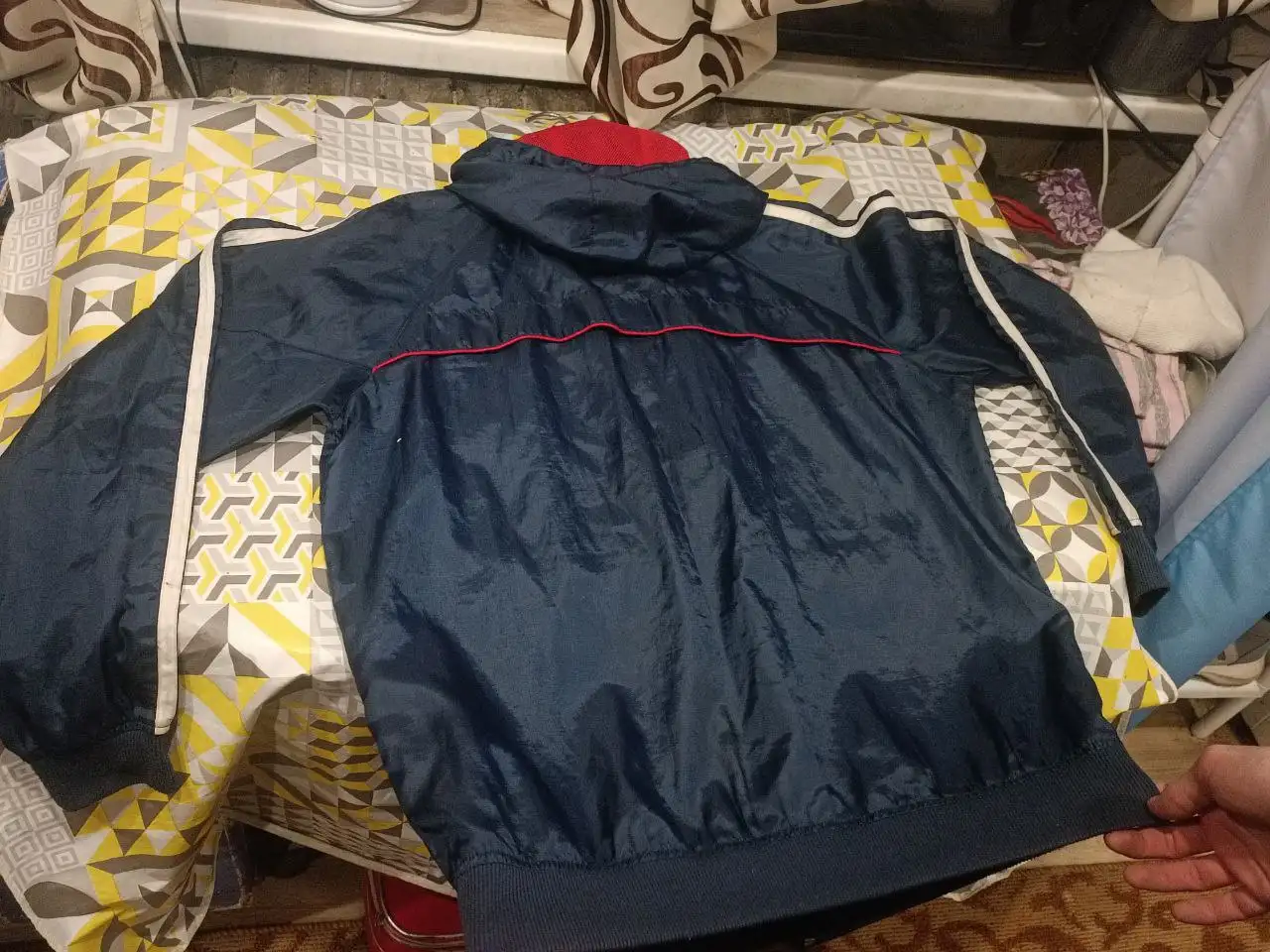 Продажа куртки LONSDALE размер М - Верхняя одежда (Одежда) в Ярославль