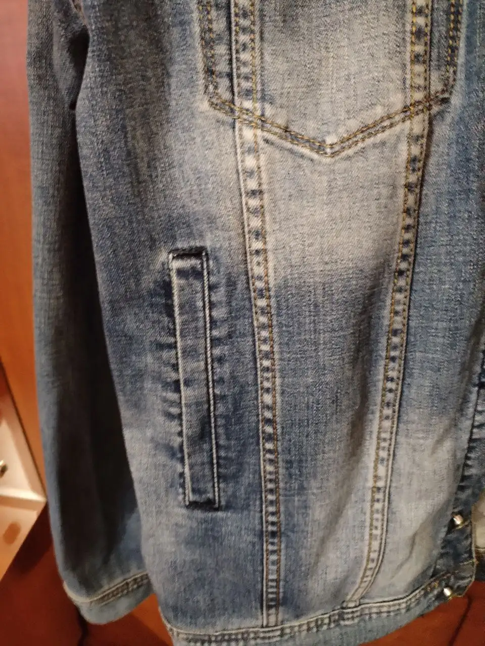Продажа мужской джинсовой курточки на 54-56 размер - Мужская одежда (Одежда) в Ярославль