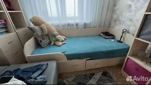 Односпальная кровать с матрасом и комодами - Кухонная техника в Ярославль