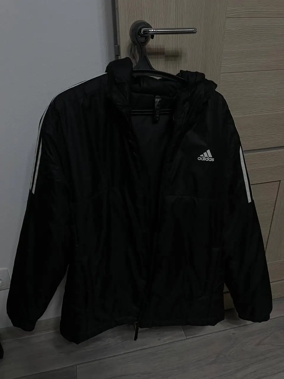 Куртка adidas Sportwear ESS INS HO JKT мужская демисезонная размер XL - Мужская одежда (Одежда) в Ярославль