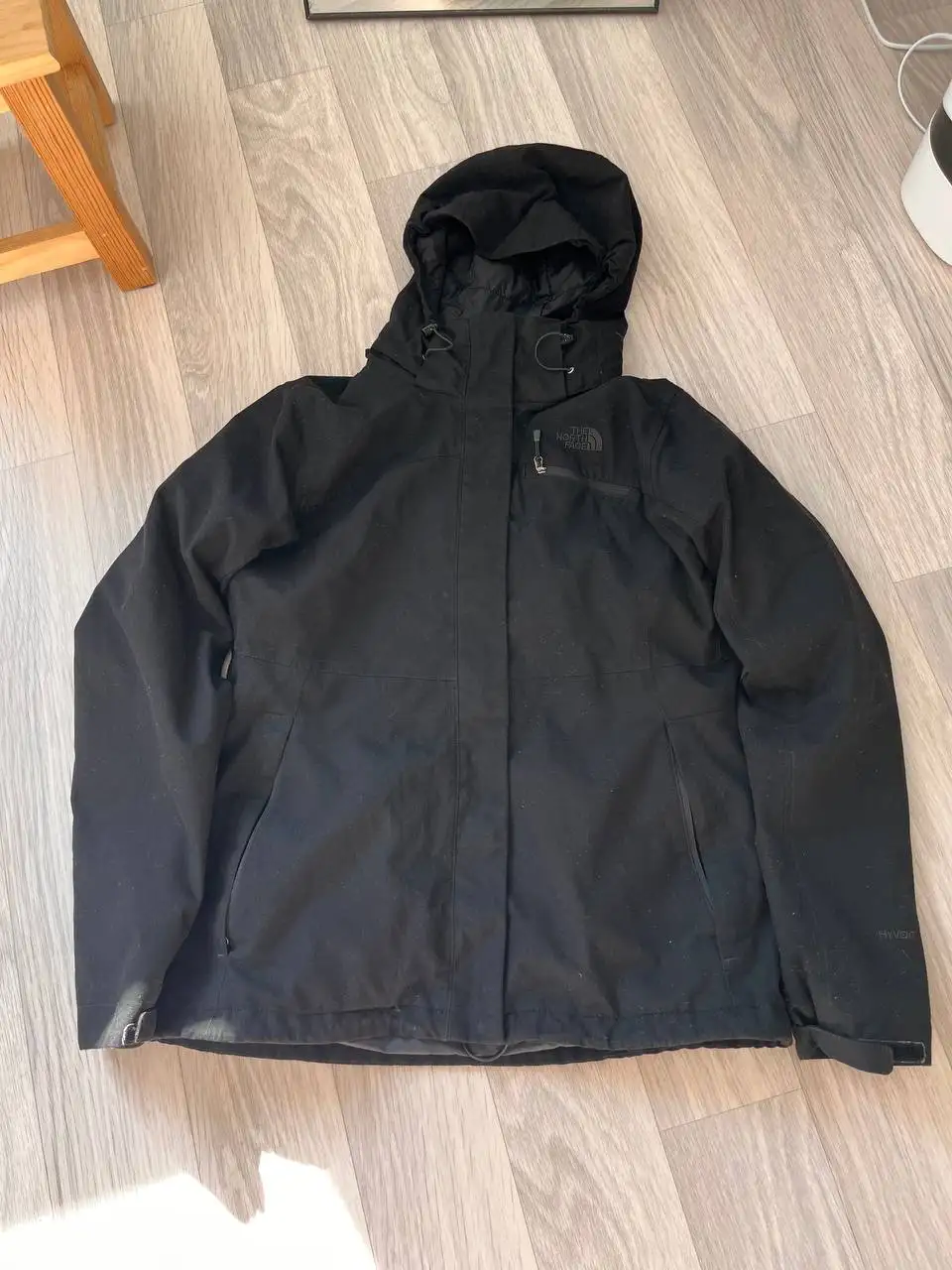 Ветровки Jack Wolfskin и The North Face - Верхняя одежда (Одежда) в Ярославль