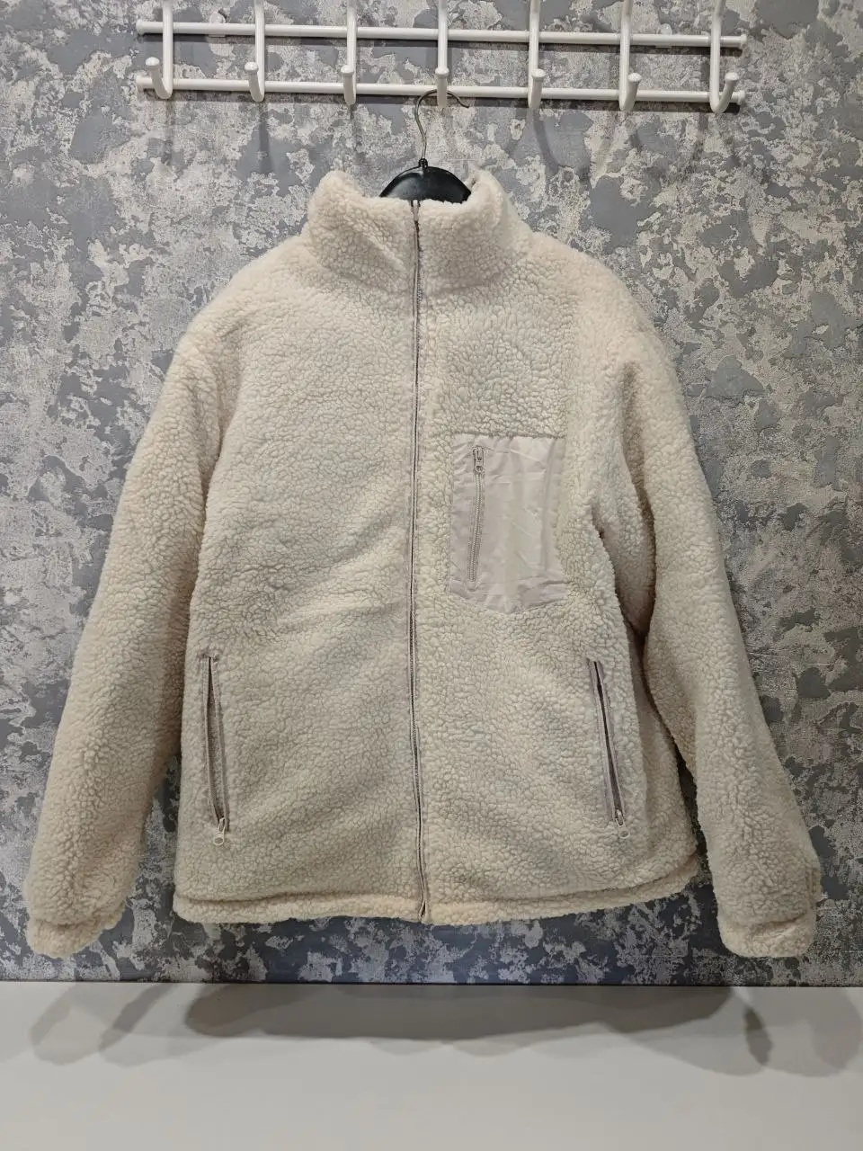 Двусторонняя плюшевая куртка размер 50 - Верхняя одежда (Одежда) в Ярославль