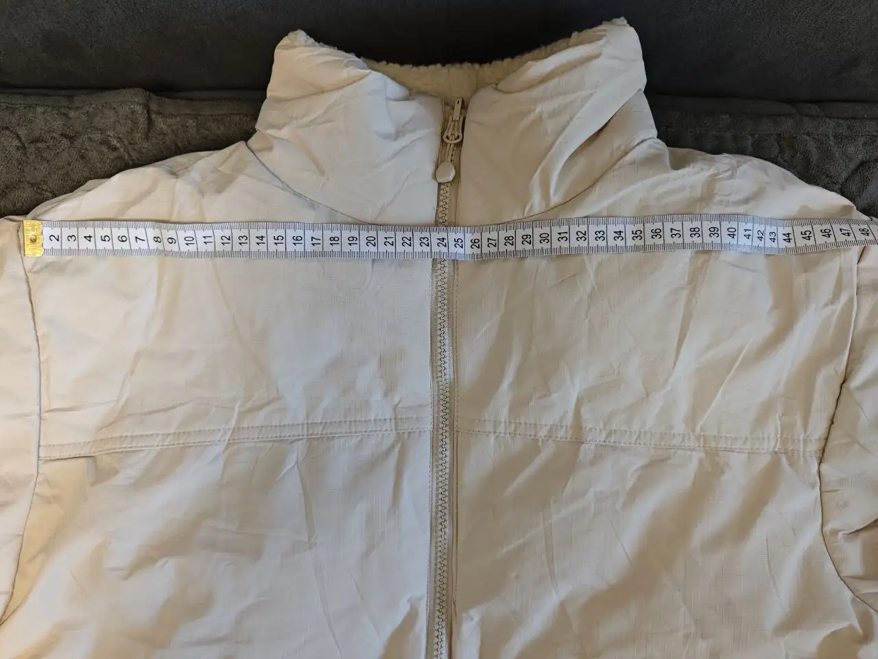 Двусторонняя плюшевая куртка размер 50 - Верхняя одежда (Одежда) в Ярославль