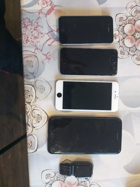 Продам iPhone на запчасти или обмен - Системы видеонаблюдения в Ярославль