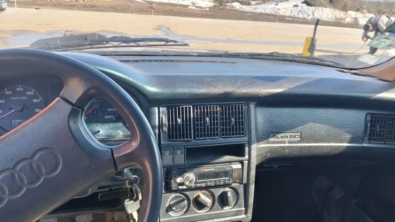 Продажа автомобиля Volkswagen 1991 года выпуска - Авто в Семибратово