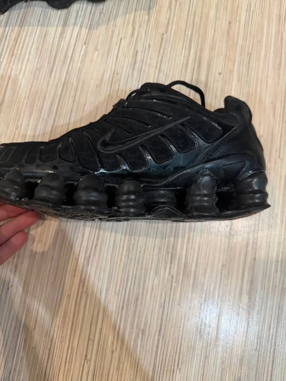 Продам кроссовки две пары - Обувь (Одежда) в Ярославль