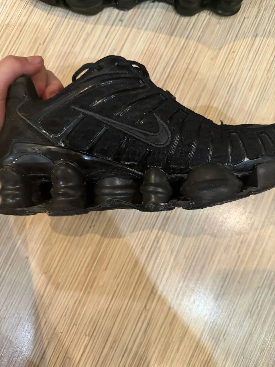 Продам кроссовки две пары - Обувь (Одежда) в Ярославль