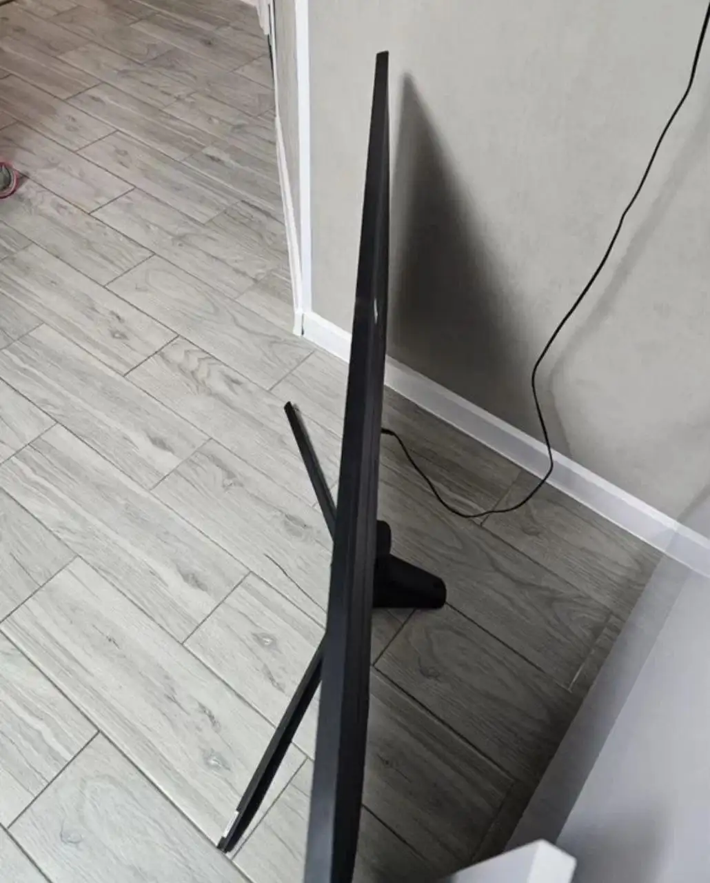 Продам 50-дюймовый смарт-телевизор Samsung на Tizen OS - Телевизоры (Электроника) в Ярославль