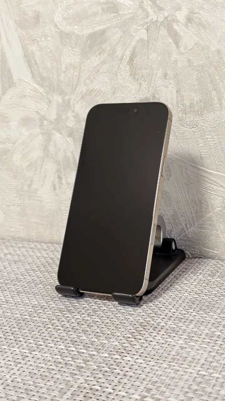 iPhone 16 Pro Max 256GB Natural Titanium в идеальном состоянии с подарком - Смартфоны и телефоны (Электроника) в Ярославль