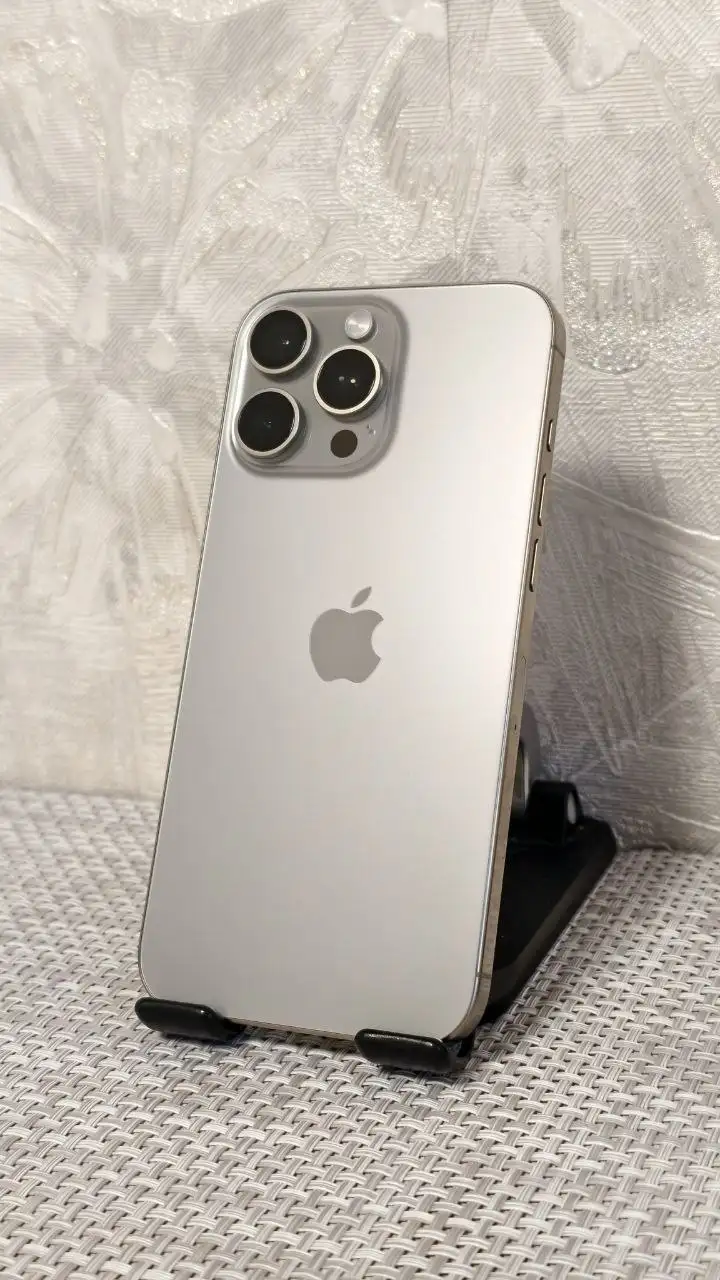 iPhone 16 Pro Max 256GB Natural Titanium в идеальном состоянии с подарком - Смартфоны и телефоны (Электроника) в Ярославль