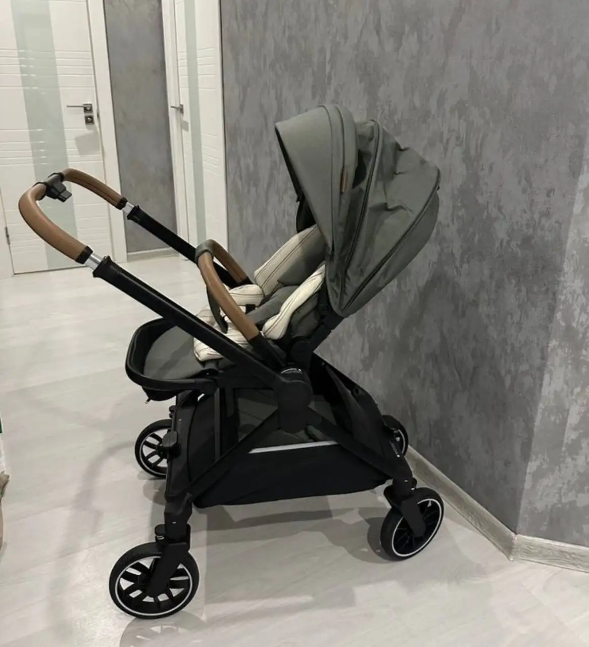 Прогулочная коляска Happy Baby CELINE с перекидной ручкой - Детские коляски (Товары для детей) в Ярославль