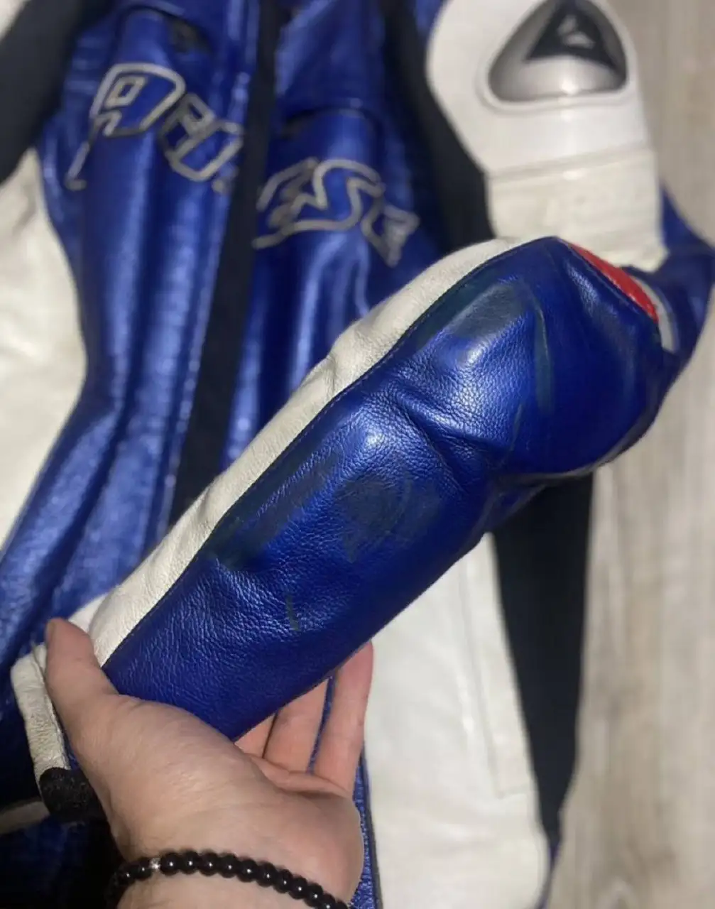 Кожанка Dainese размер M - Мотоэкипировка (Одежда) в Ярославль