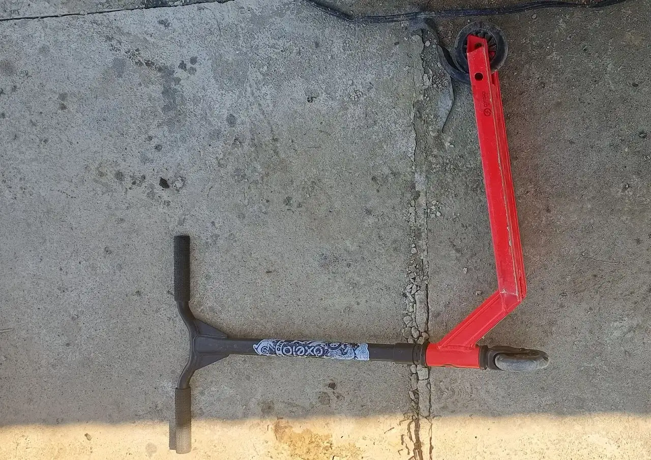 Продам самокат трюковой - Хобби и отдых в Ярославль