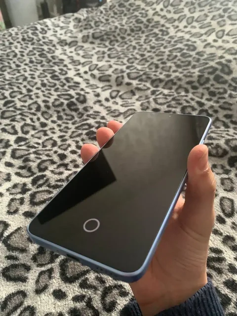 Продажа Xiaomi 13T 12/256 в идеальном состоянии - Наушники в Ярославль