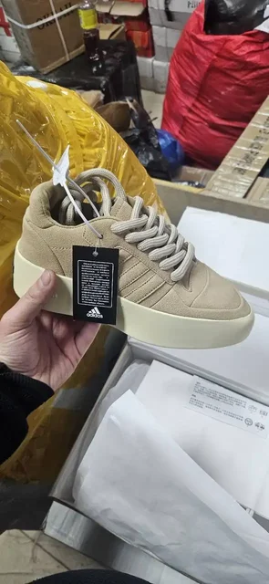 Большимерят 39 по ст 26 см в коробках с документами - Розыгрыш в Ярославль