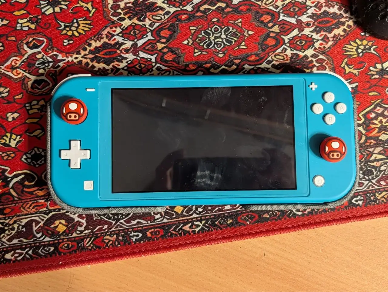 Продажа прошитого Nintendo Switch Lite в хорошем состоянии - Игровые консоли (Электроника) в Ярославль