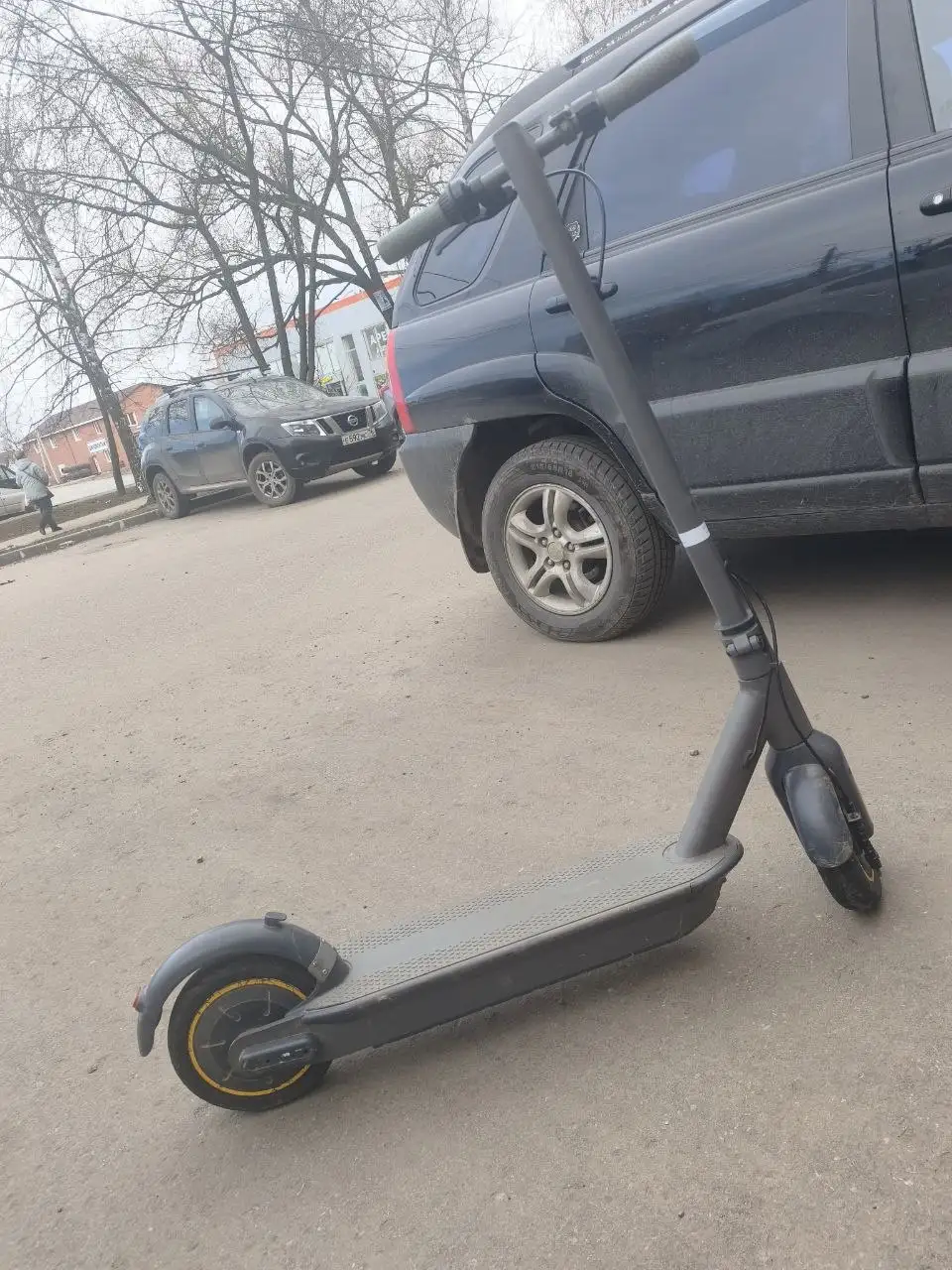 Продам электросамокат с зарядным устройством - Электроника в Ярославль