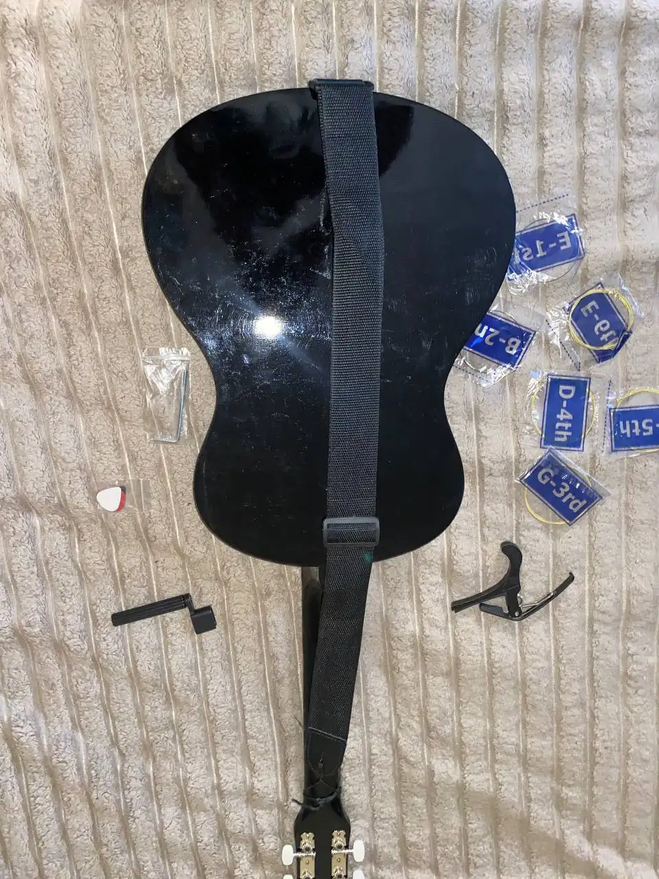 Продам классическую гитару Davinci 38 и стильные туфли - Барахолка в Ярославль