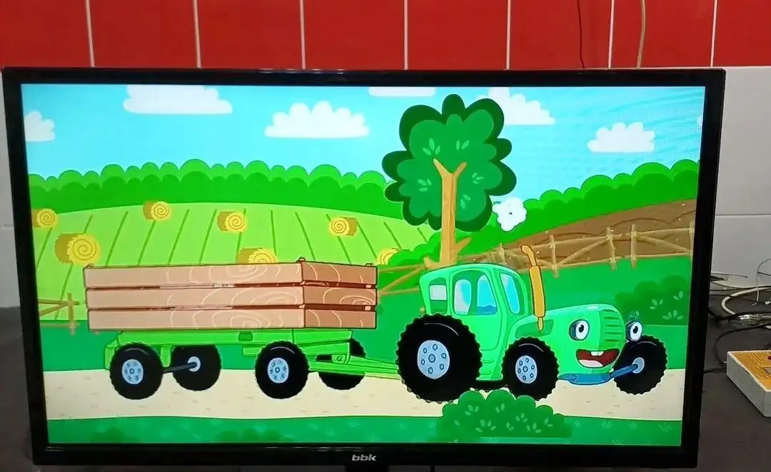 Продажа телевизоров после продажи коттеджа - Телевизоры (Электроника) в Ярославль