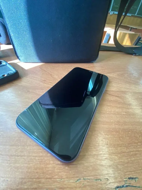 Продам фиолетовый iPhone 11 64ГБ - Смартфоны в Ярославль