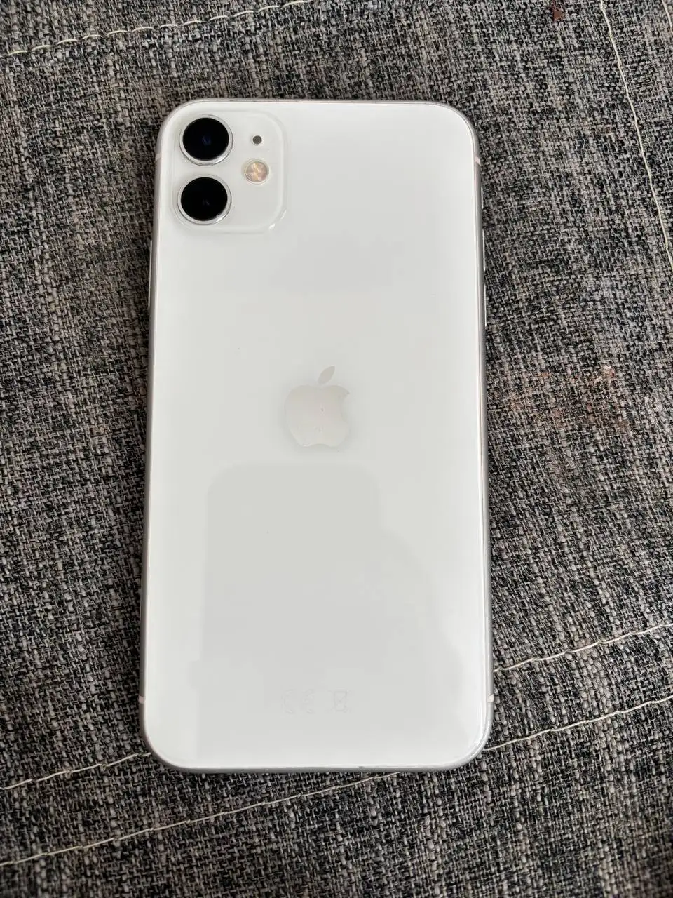 Продажа iPhone 11 64GB белый - Смартфоны (Электроника) в Ярославль