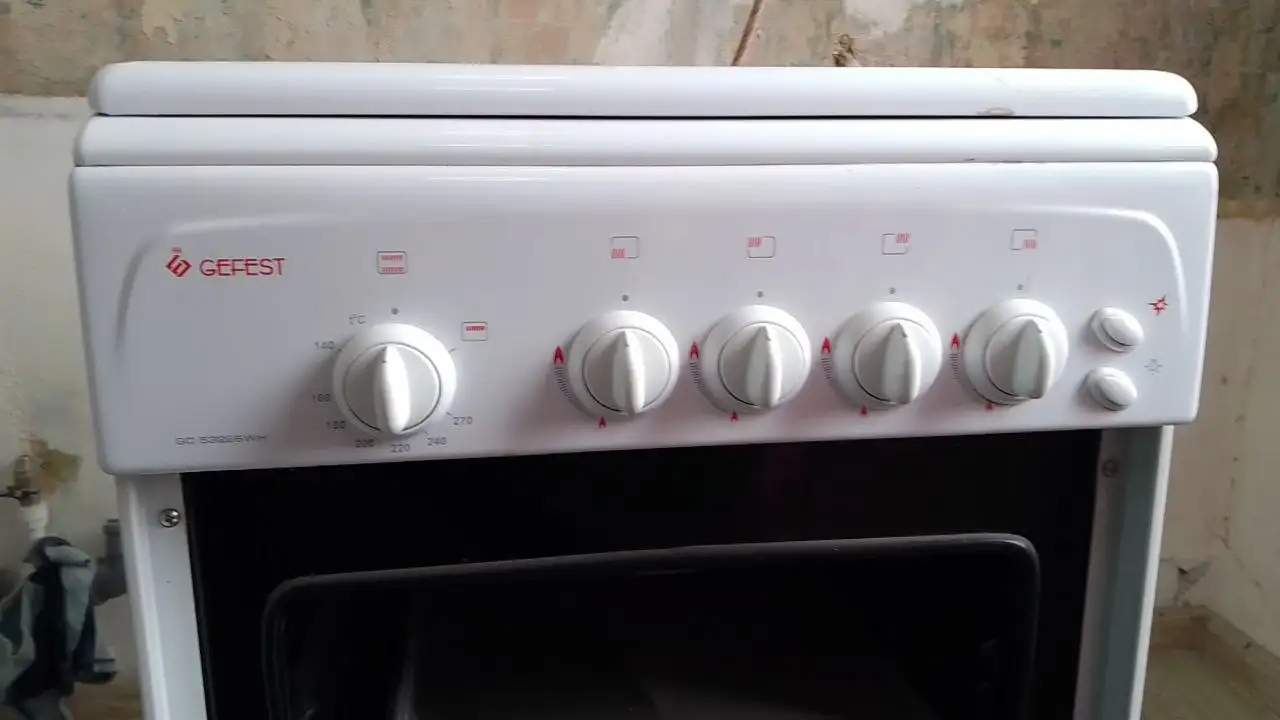 Плита Гефест новая - Кухонная техника (Для дома и дачи) в Ярославль