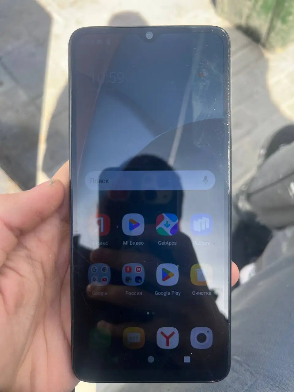 Продажа телефона Redmi 3A с небольшим пятном на экране - Смартфоны (Электроника) в Ярославль