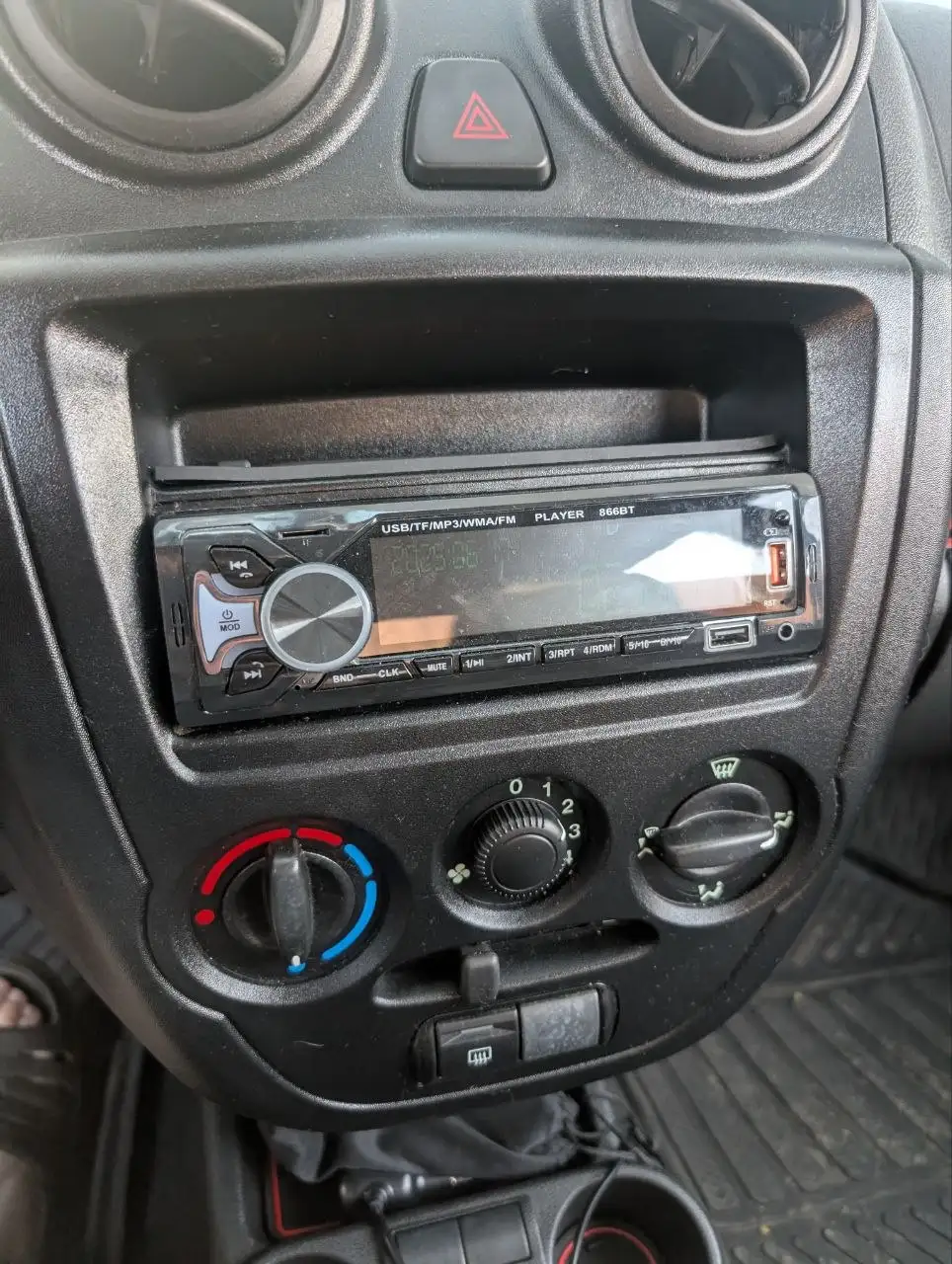 Продам магнитолы Pioneer и динамики - Автозвук (Авто) в Ярославль
