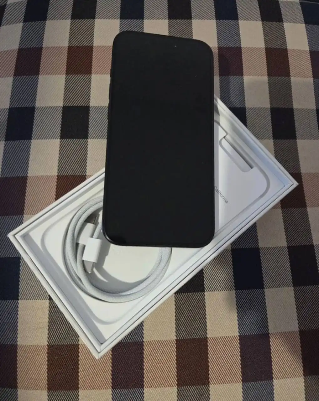 Продам iPhone 15 Pro аккумулятор 86% - null (Электроника) в Ярославль