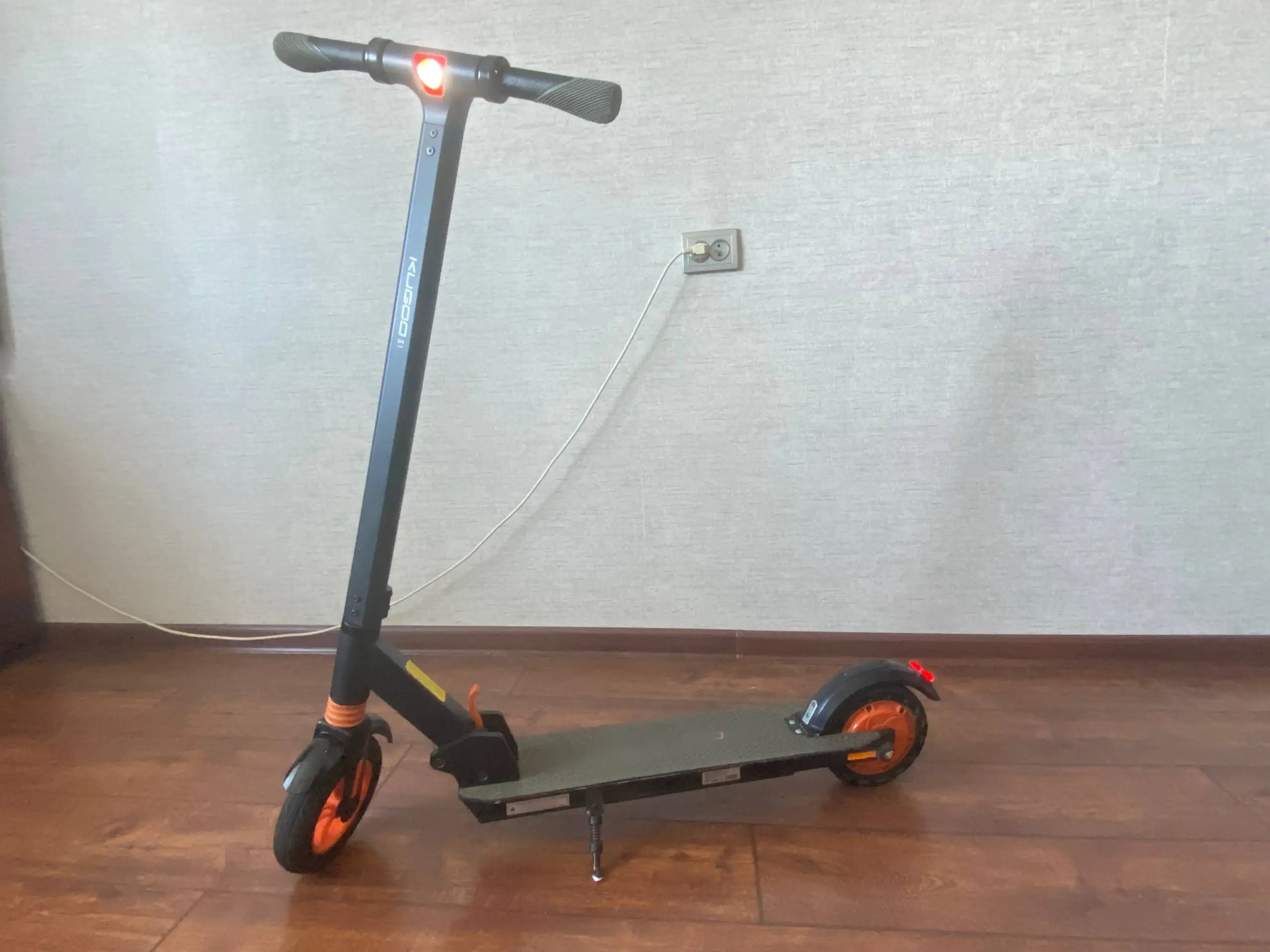 Продам самокат KUGOO S1 - Хобби и отдых в Ярославль