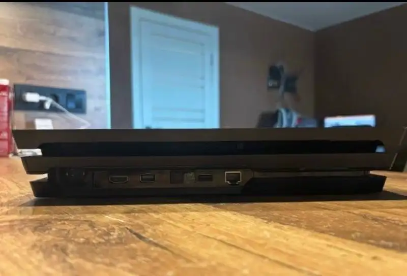 Игровая приставка PS4 Pro 1TB в комплекте - Игры и приставки (Электроника) в Ярославль