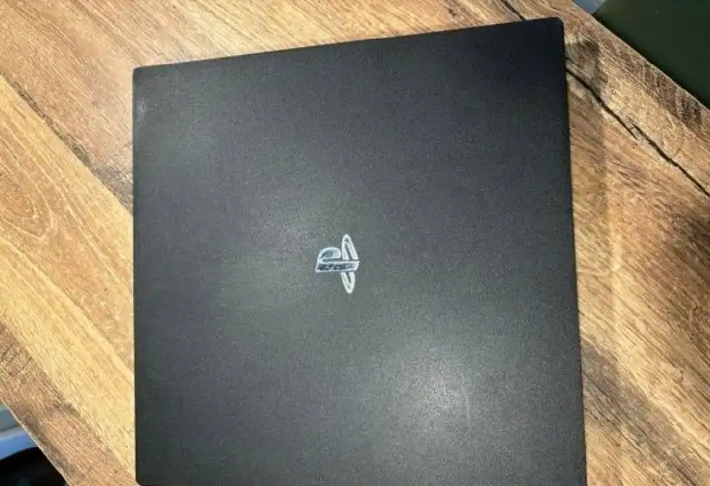 Игровая приставка PS4 Pro 1TB в комплекте - Игры и приставки (Электроника) в Ярославль