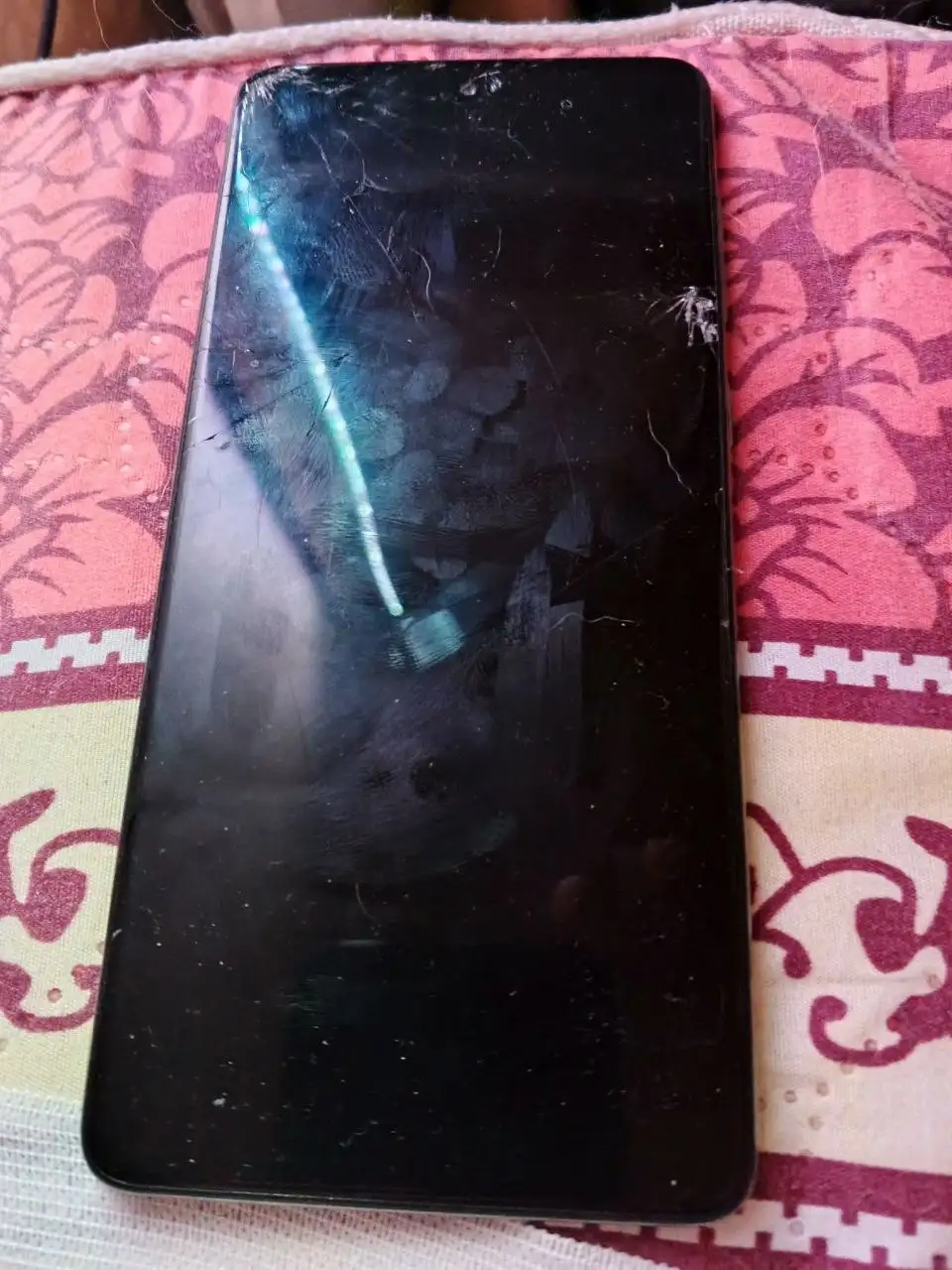 Samsung A71 6/128 поврежденный экран - Смартфоны и аксессуары (Электроника) в Ярославль