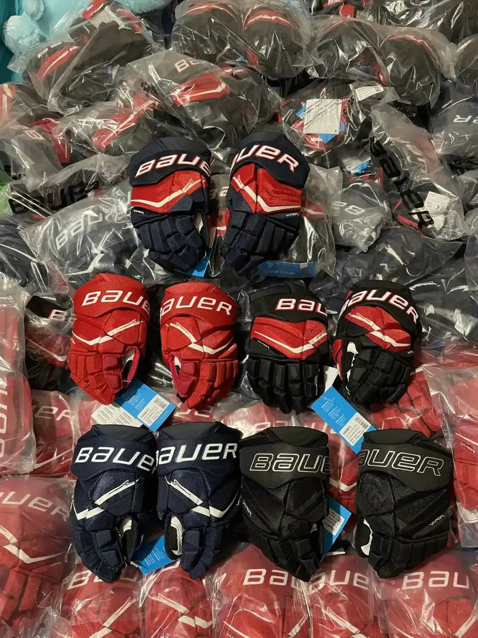 Топовые перчатки Bauer Flylite и клюшки Bauer Flylite - Хоккей (Хобби и отдых) в Ярославль