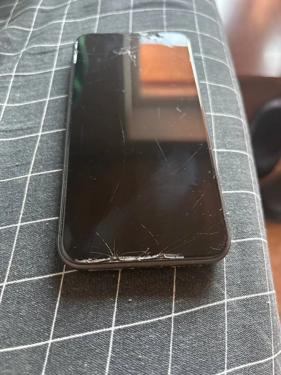 Продам iPhone 11, 64GB, АКБ 75% - Смартфоны (Электроника) в Ярославль