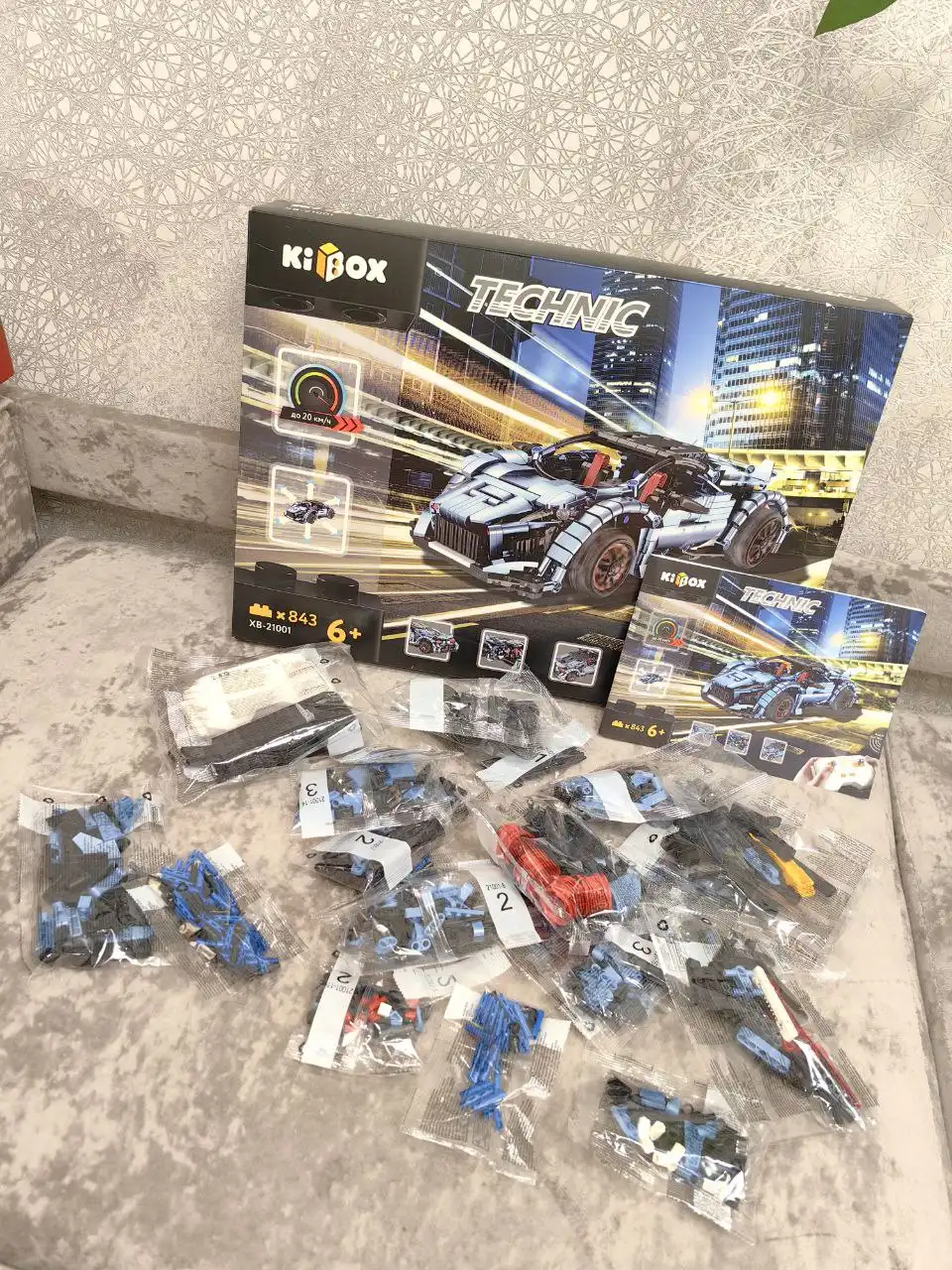 Гоночная машина с пультом управления