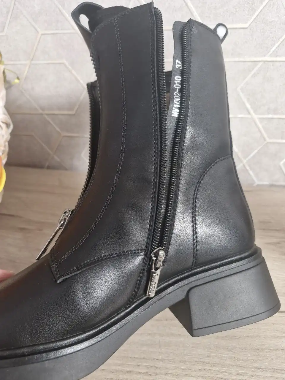 Зимние женские ботинки 37 размера