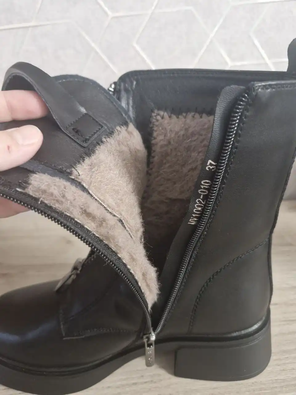 Зимние женские ботинки 37 размера